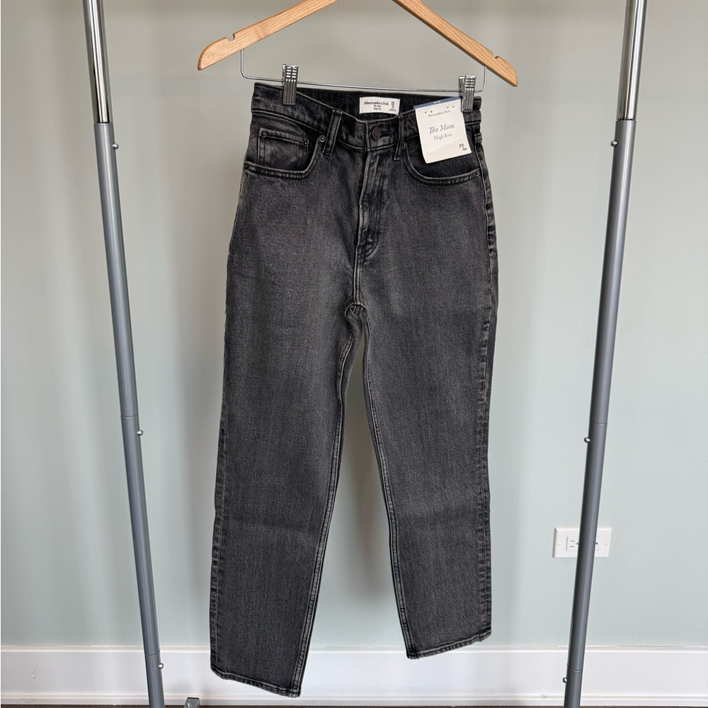 Abercrombie & Fitch The Mom High Rise Jeans size 25